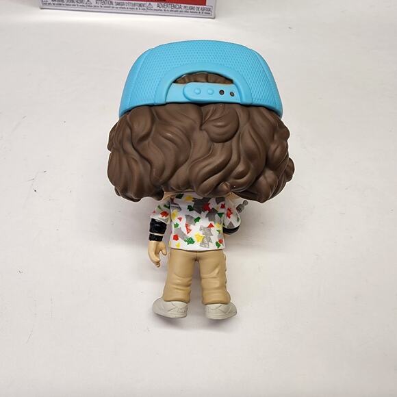Funko Pop! Stranger Things: Dustin (#1240) Thinking Cap Hellfire Club Tshirt - Picture 8 of 14